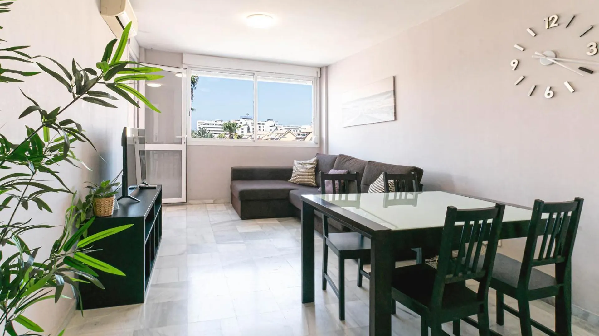 Comodo Y Tranquilo Alojamiento En El Complejo El Navegante Apartment Arona  Spain
